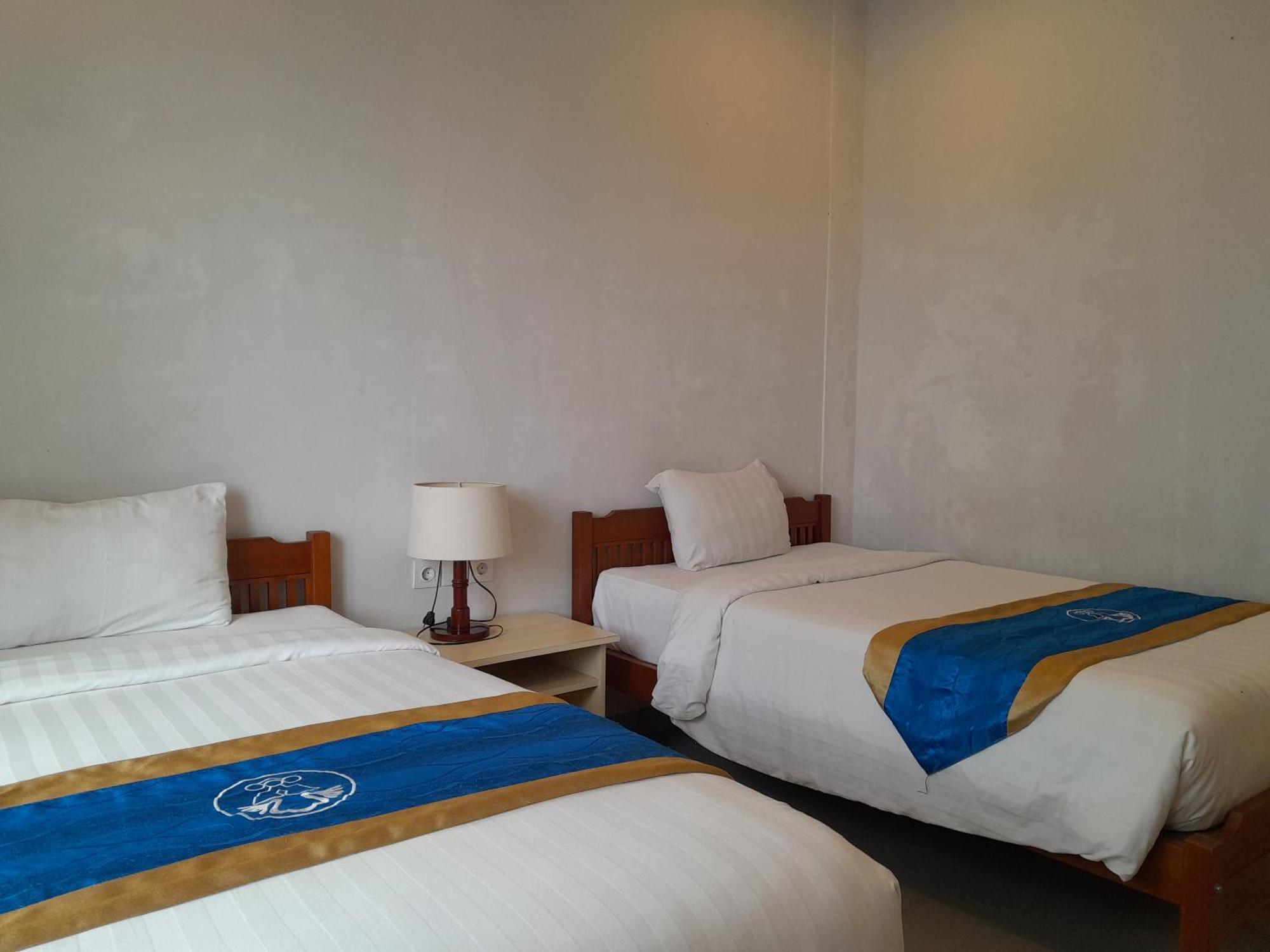 Hotel Dhyana Pura Kapal Екстер'єр фото