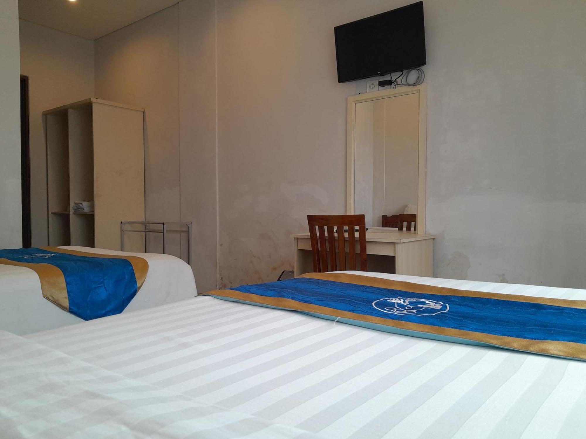 Hotel Dhyana Pura Kapal Екстер'єр фото