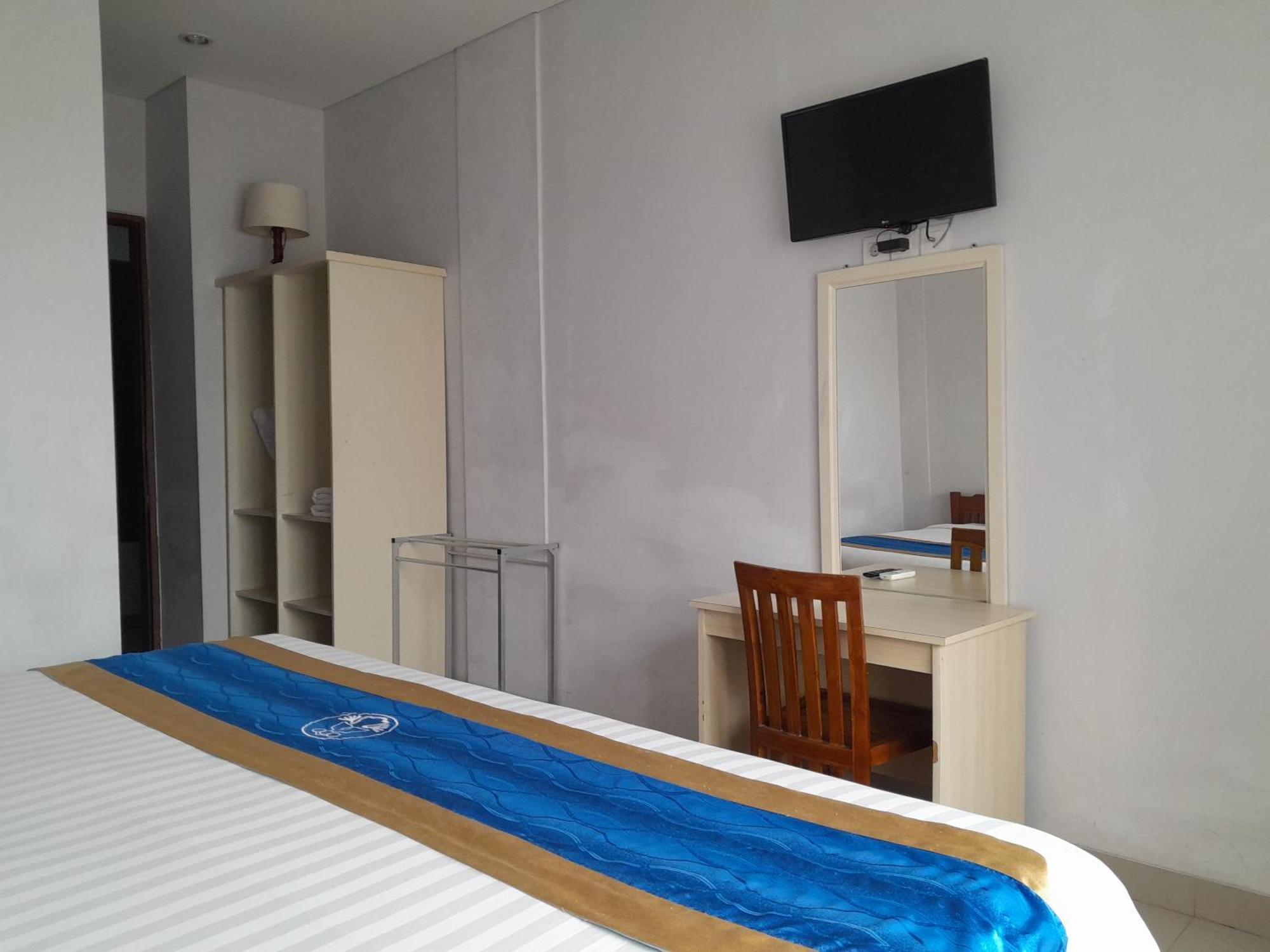 Hotel Dhyana Pura Kapal Екстер'єр фото