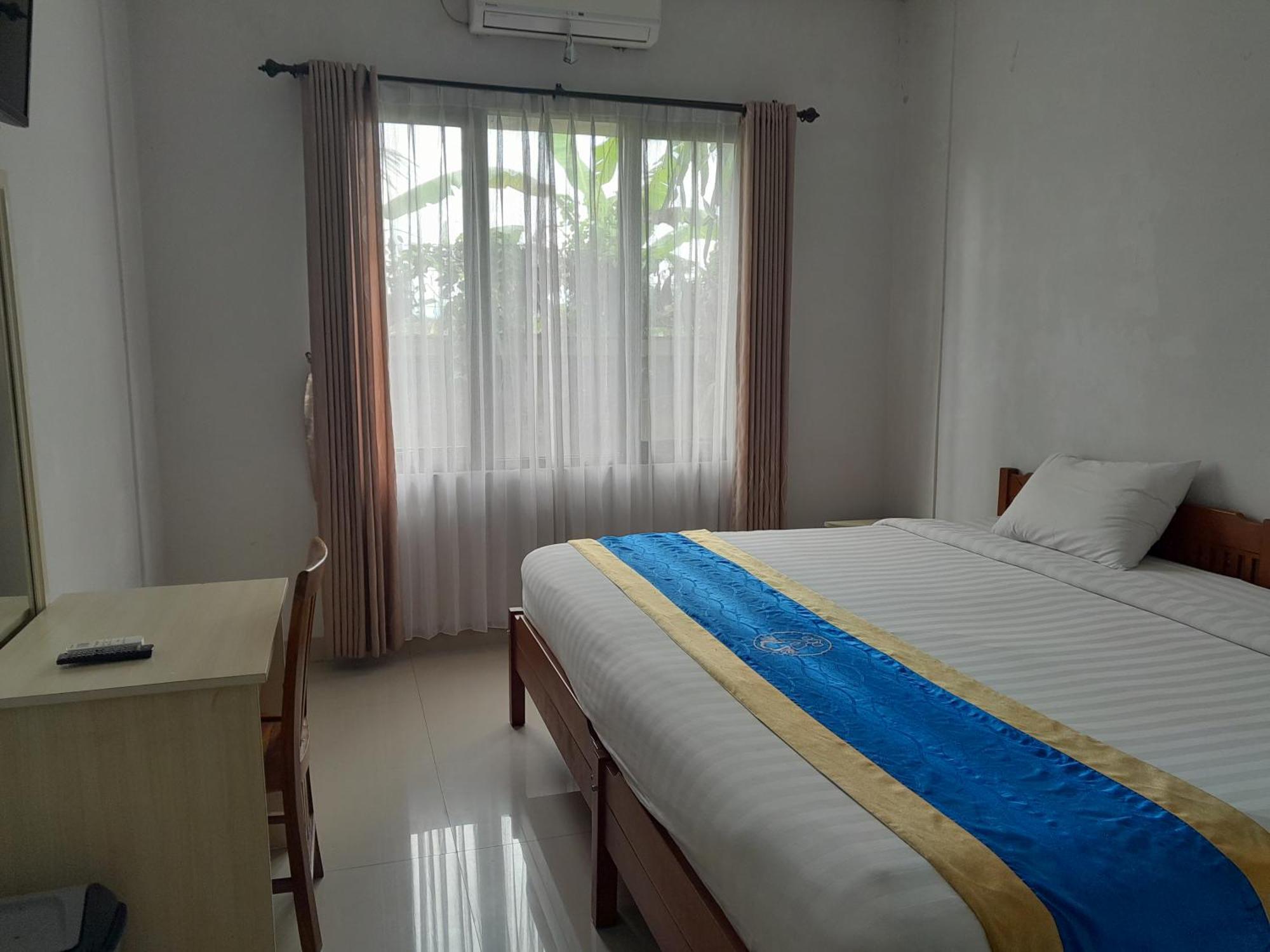 Hotel Dhyana Pura Kapal Екстер'єр фото